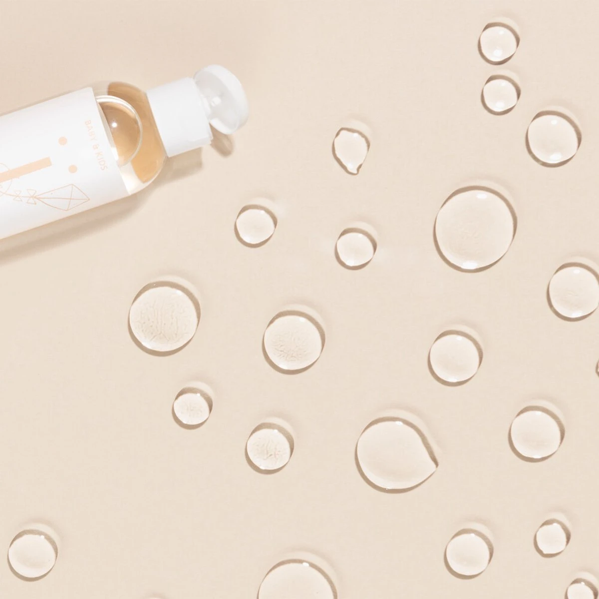 Naïf Verzachtende Babyolie - Baby En Kind - 100ml - Met Natuurlijke Ingrediënten - Afbeelding 2