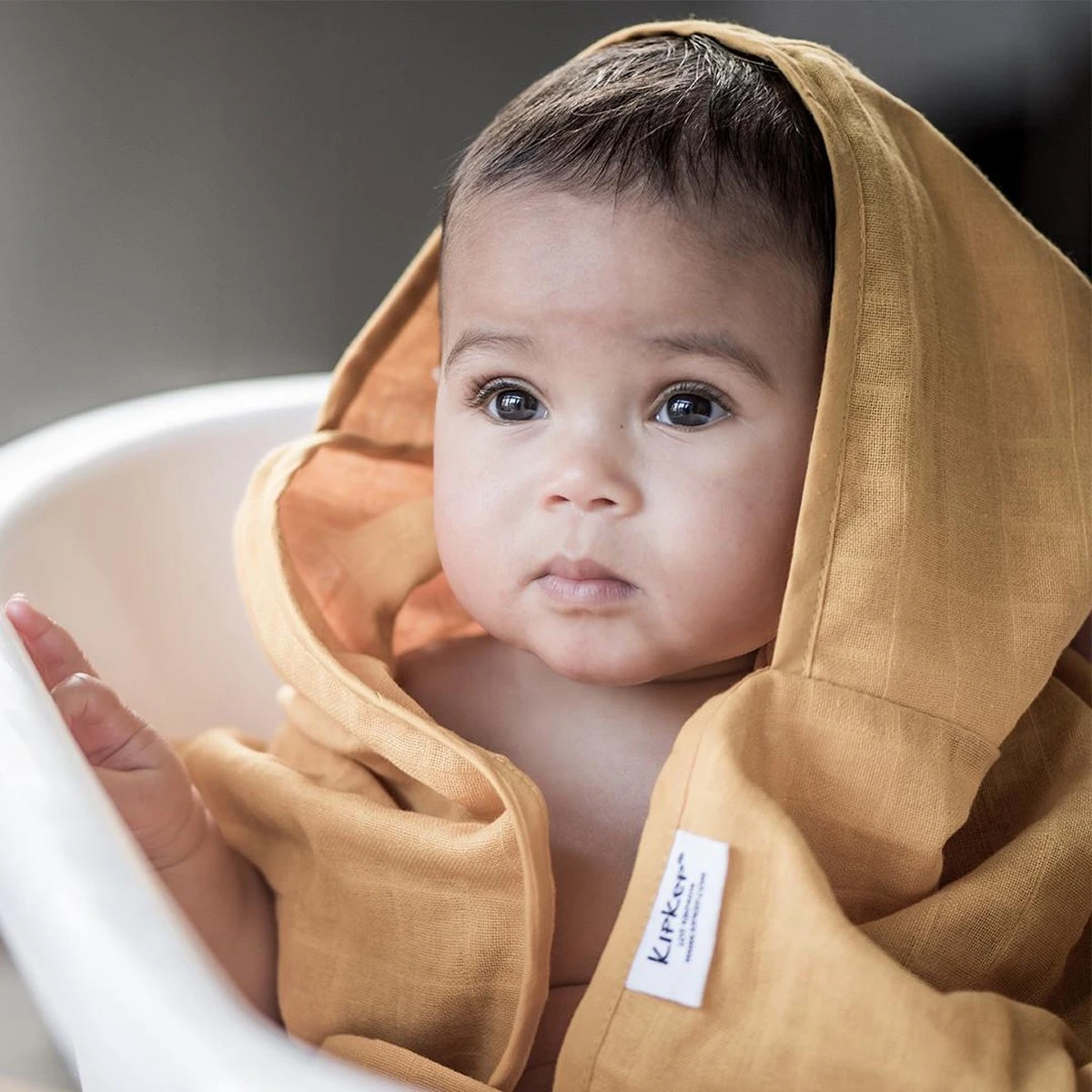 KipKep Blenker Hydrofiele Badcape - Maat 100x70cm - Little Bees Geel - Afbeelding 4