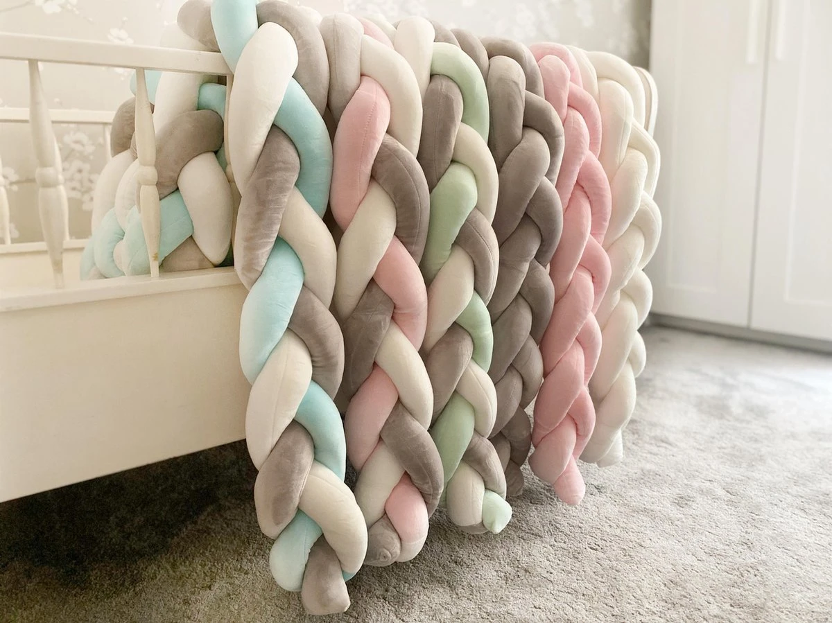 IL BAMBINI Gevlochten Baby Bed Bumper Treccia - Bedomrander - Box Omrander - Hoofdbeschermer - Boxrand - Bedbumper - Stootrand - Boxomrander - (3 Meter) Grijs - Afbeelding 3