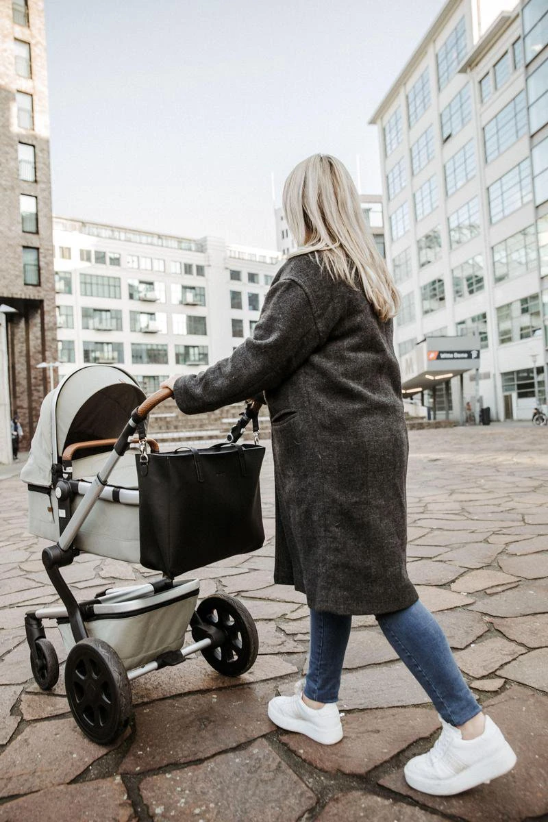 Snoozzz Luiertas Luxe Verzorgingstas – Inclusief Uitneembare Tas Organizer Met Thermovak, Stroller Hooks En Verschoningsmatje - Zwart - Afbeelding 8