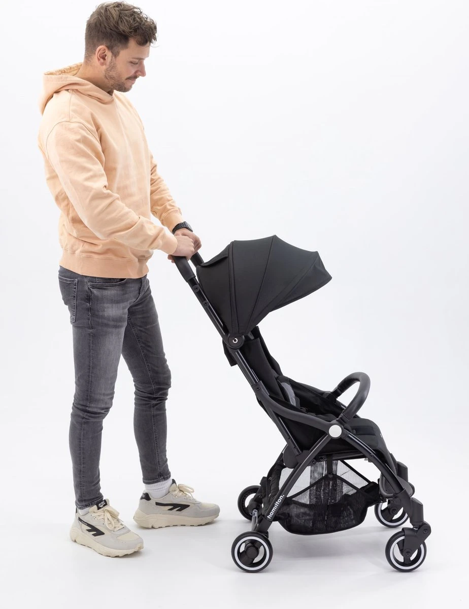 Hamilton By Yoop X1 Plus Buggy – Nieuw, Hoger, Uitgebreider 2023 Model – Premium Stroller Met One Hand Folding Technologie – Zwart – Lichte, Verstelbare En Wendbare Kinderwagen Met Vele Gemakken - Afbeelding 10